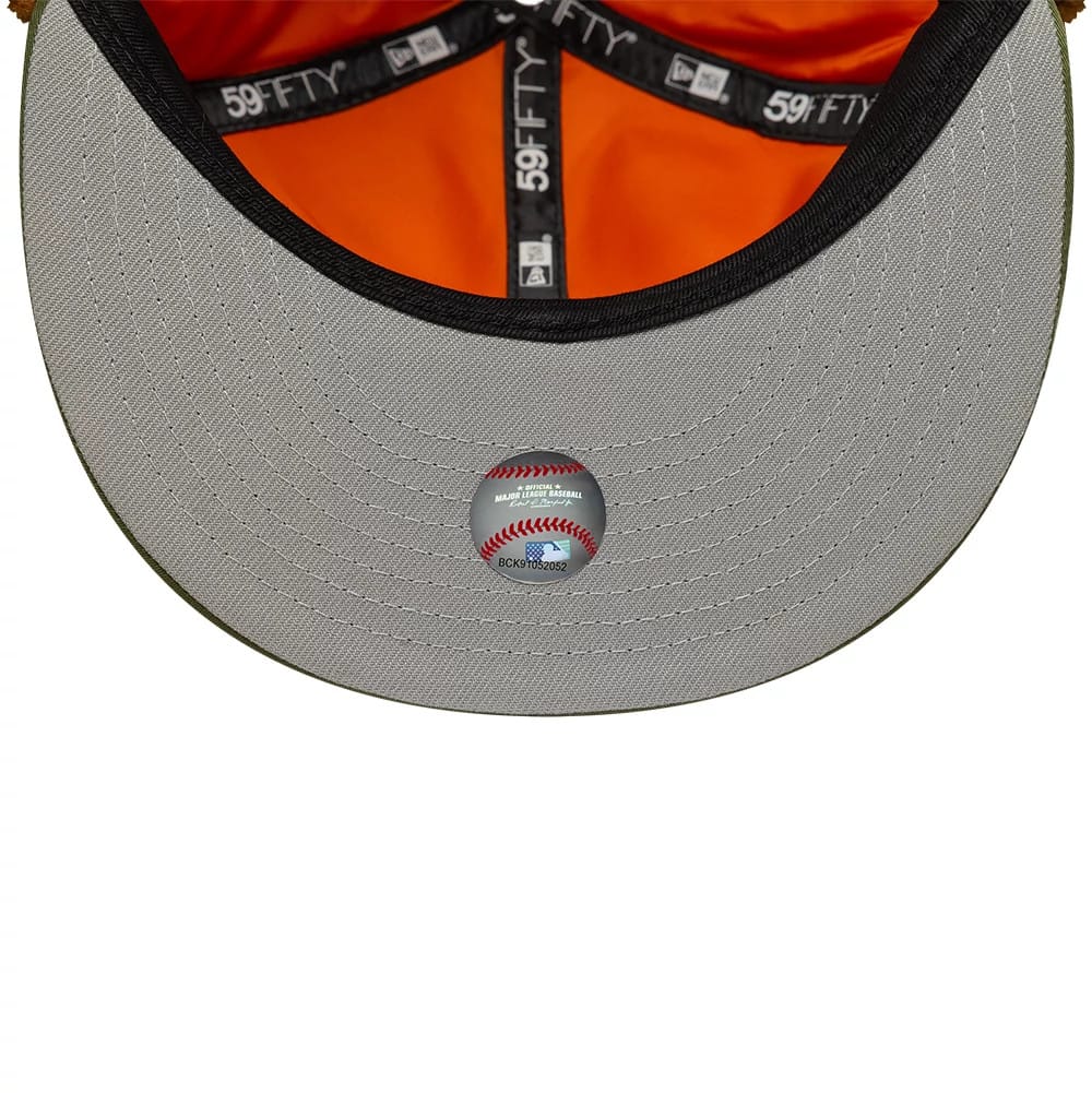 This is a New York Yankees MLB X Alpha Open Green Dogear 59FIFTY Fitted Cap 2