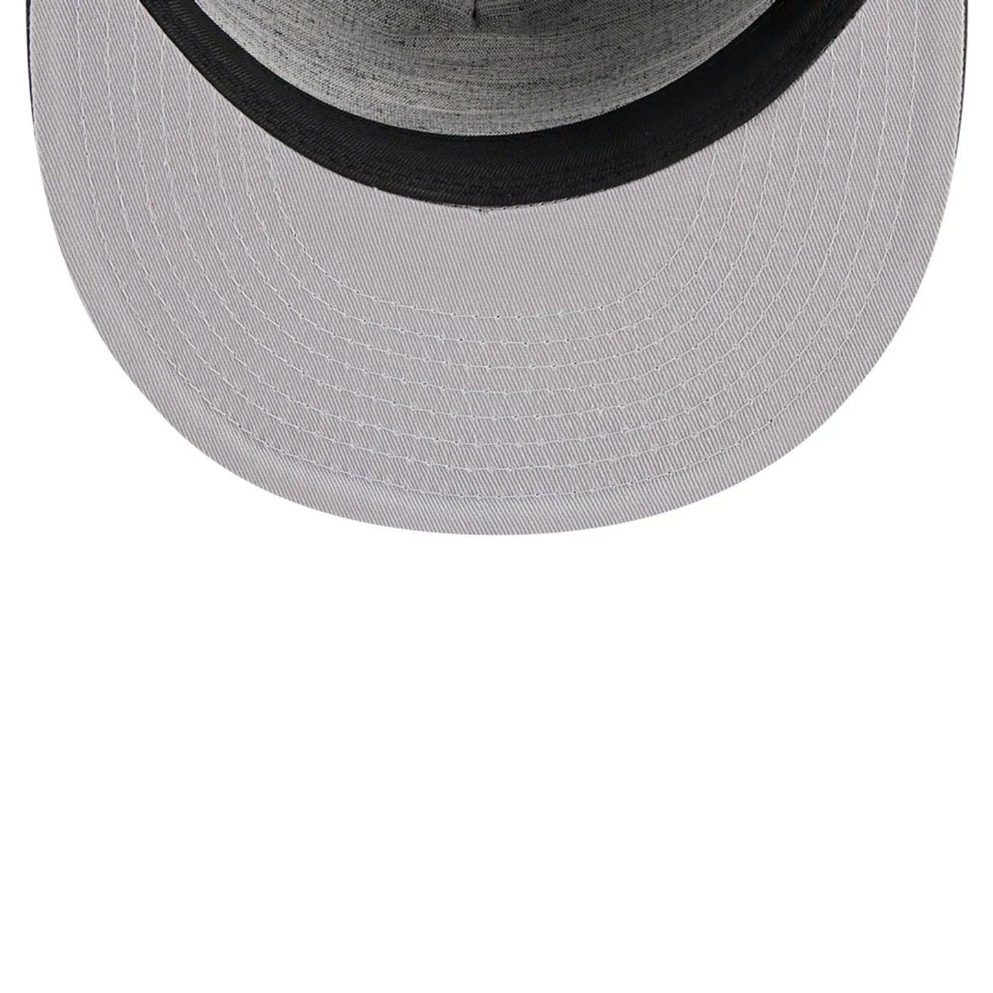 This is a Chicago White Sox MLB Easy Black Retro Crown 59FIFTY Fitted Cap 2