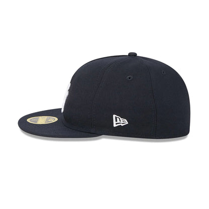 This is a New York Yankees MLB Easy Navy Retro Crown 59FIFTY Fitted Cap 5