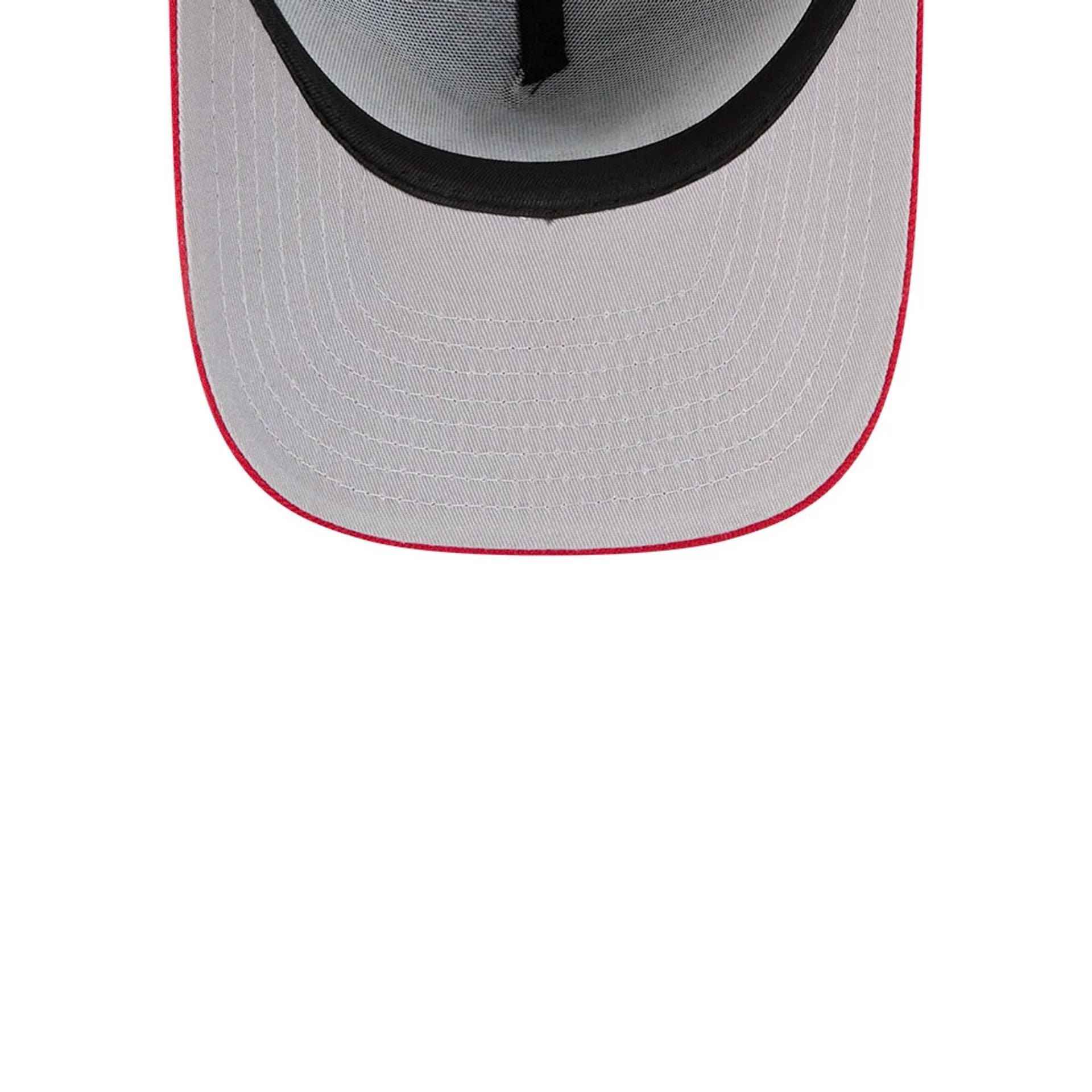 Pictured is this MLB Cartoon Atlanta Braves 59FIFTY A-Frame Fitted cap in navy. 2