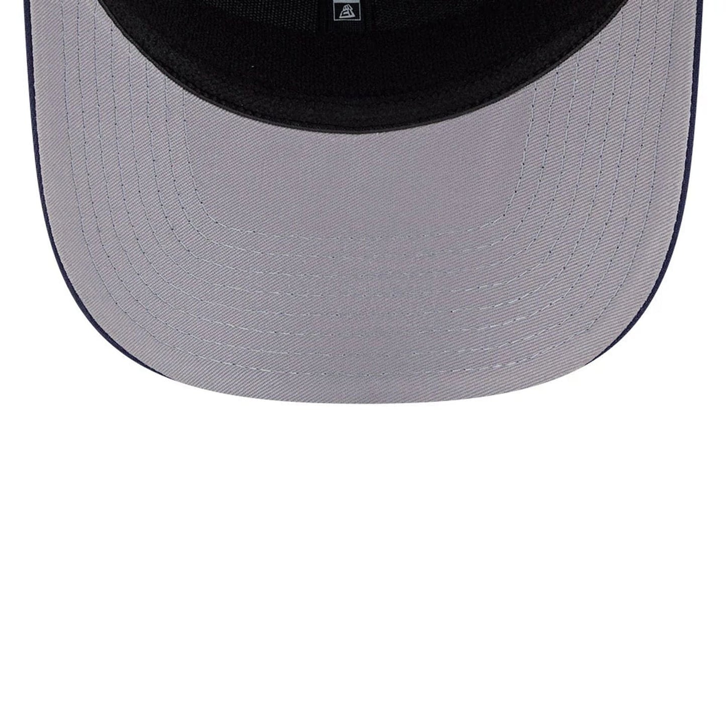 This is a Toronto Maple Leafs NHL Stated Navy 9SEVENTY Stretch Snap Adjustable Cap 2