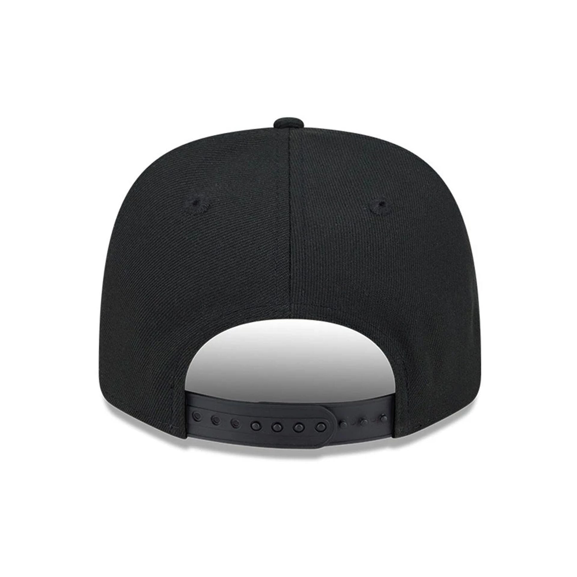 This is a Vancouver Canucks NHL Stated Black 9SEVENTY Stretch Snap Adjustable Cap 7