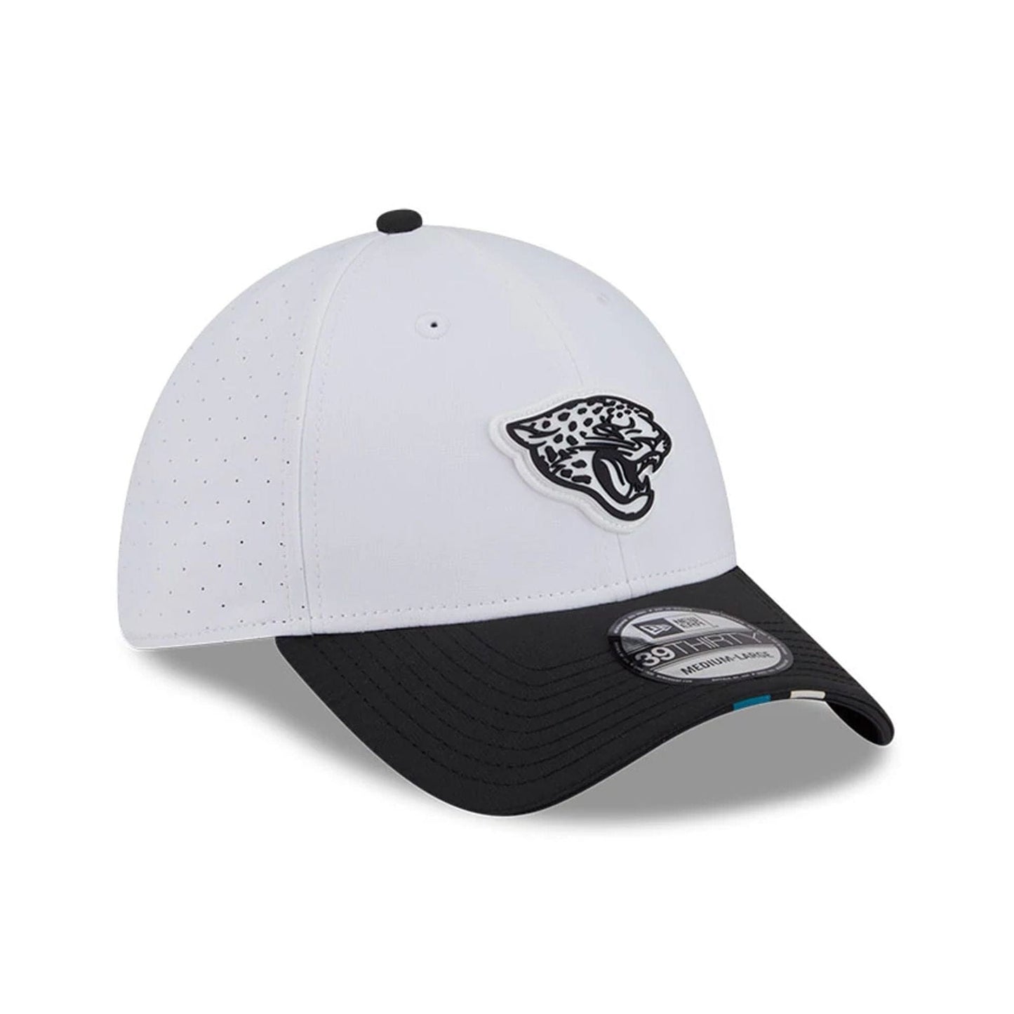This is a Jacksonville Jaguars NFL Training 2025 White 39THIRTY Stretch Fit Cap 3