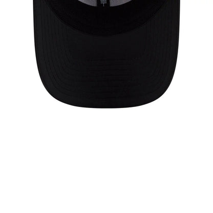 This is a Jacksonville Jaguars NFL Training 2025 White 39THIRTY Stretch Fit Cap 7