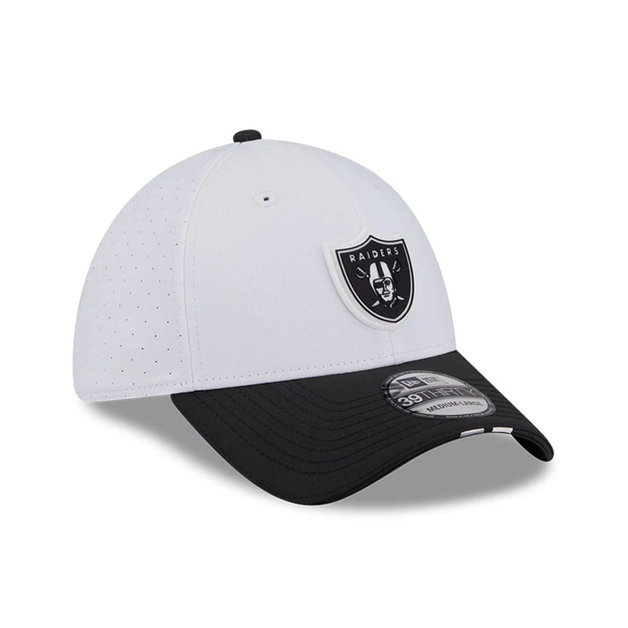 This is a Las Vegas Raiders NFL Training 2025 White 39THIRTY Stretch Fit Cap 3