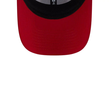 This is a San Francisco 49ers NFL Training 2025 White 39THIRTY Stretch Fit Cap 7