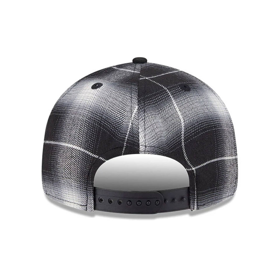 This is a Chicago White Sox MLB Plaid Black Retro Crown 9FIFTY Snapback Adjustable Cap 7
