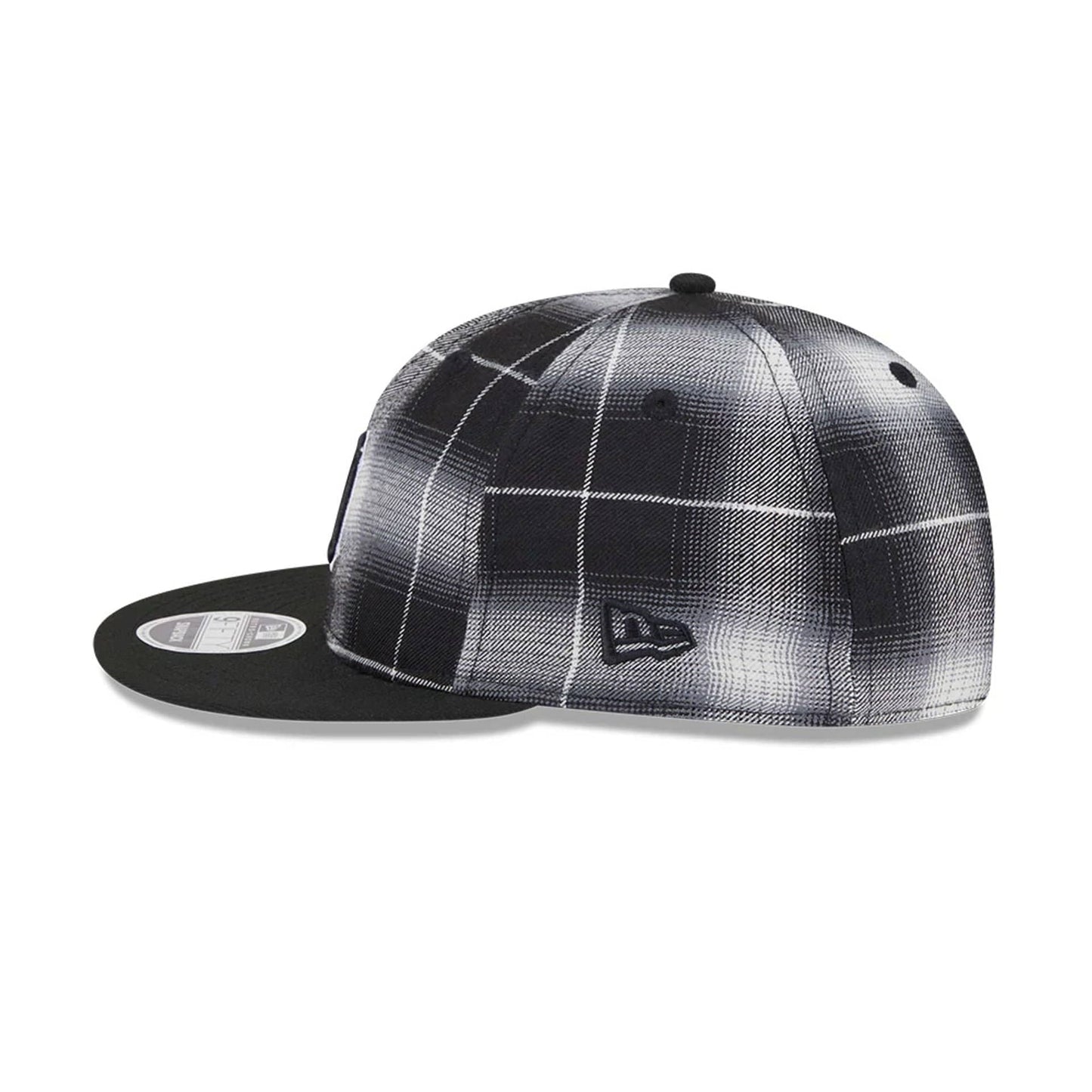 This is a Detroit Tigers MLB Plaid Black Retro Crown 9FIFTY Snapback Adjustable Cap 5