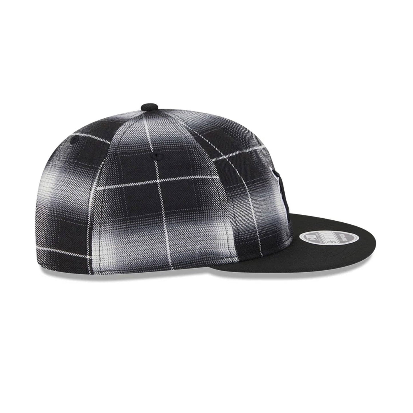 This is a Detroit Tigers MLB Plaid Black Retro Crown 9FIFTY Snapback Adjustable Cap 6