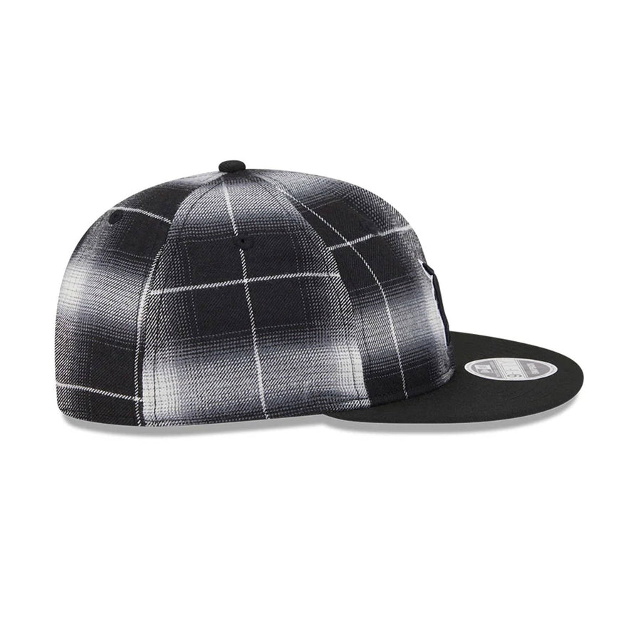 This is a Detroit Tigers MLB Plaid Black Retro Crown 9FIFTY Snapback Adjustable Cap 6