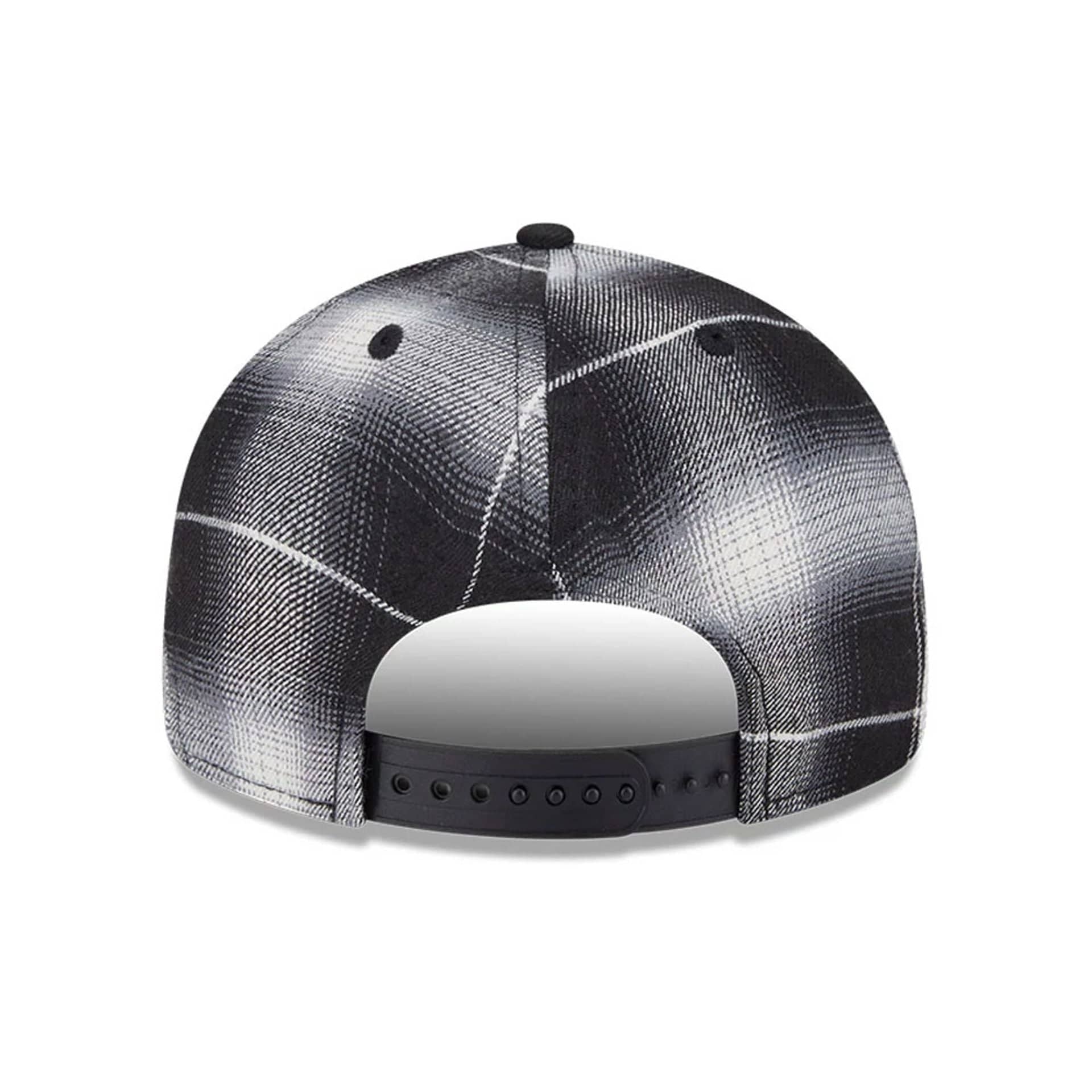 This is a Detroit Tigers MLB Plaid Black Retro Crown 9FIFTY Snapback Adjustable Cap 7