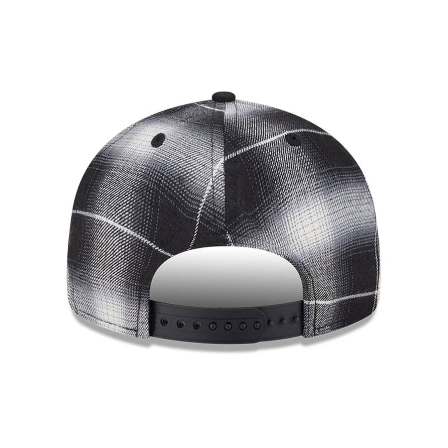 This is a Detroit Tigers MLB Plaid Black Retro Crown 9FIFTY Snapback Adjustable Cap 7