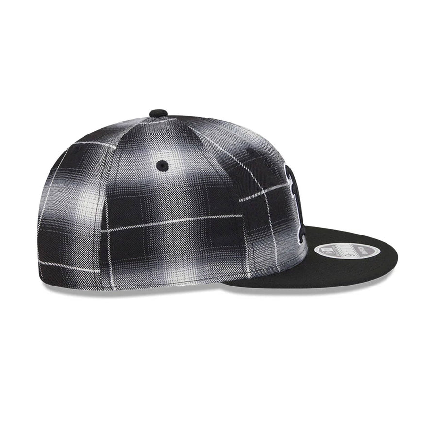 This is a Oakland Athletics MLB Plaid Black Retro Crown 9FIFTY Snapback Adjustable Cap 6