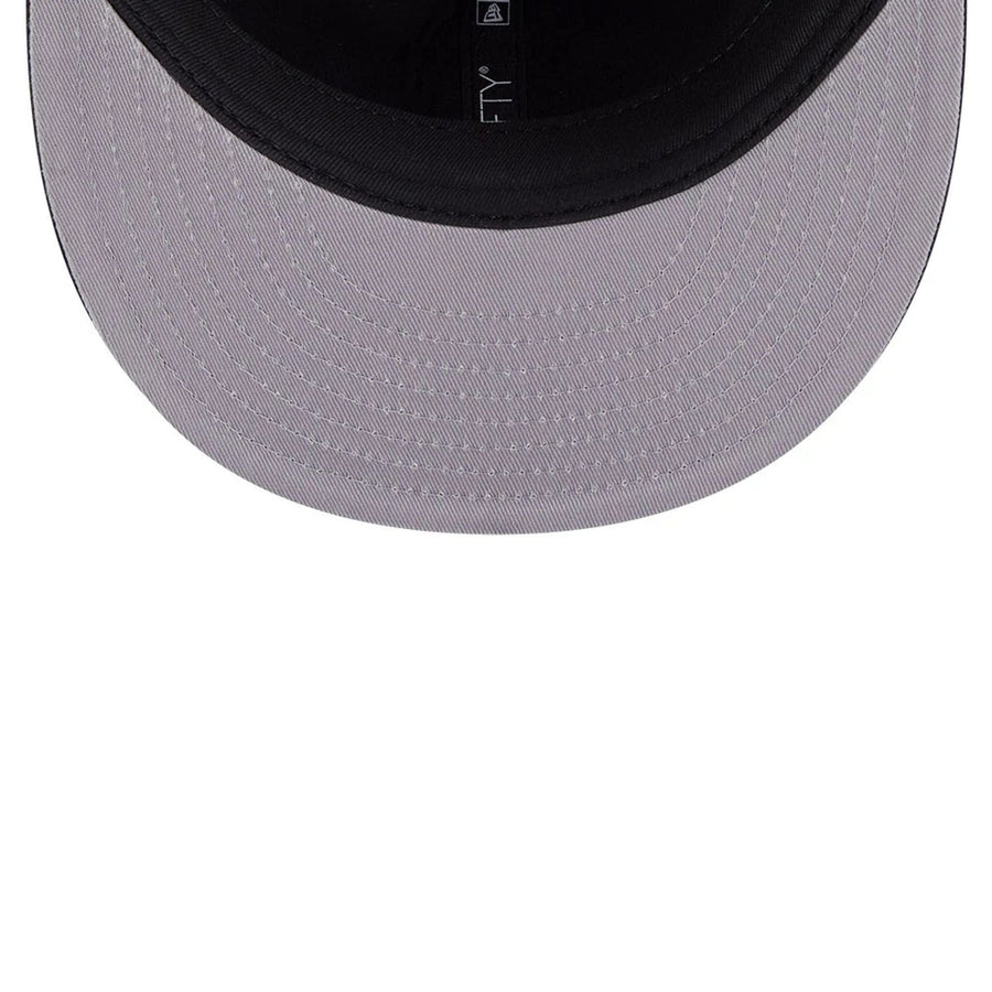 This is a Boston Red Sox MLB Plaid Black Retro Crown 9FIFTY Snapback Adjustable Cap 2