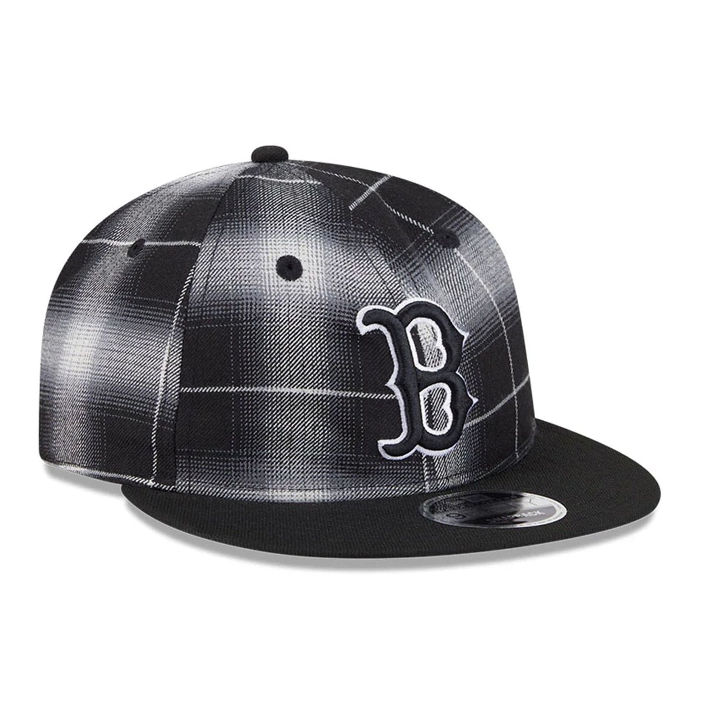 This is a Boston Red Sox MLB Plaid Black Retro Crown 9FIFTY Snapback Adjustable Cap 4