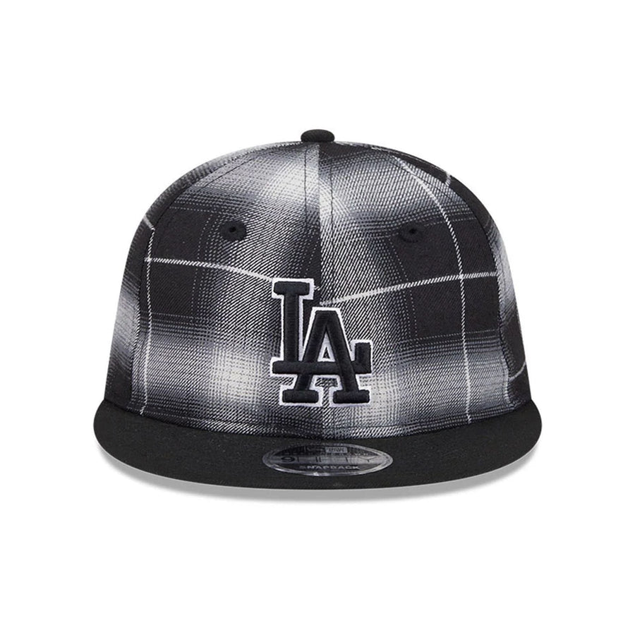 This is a LA Dodgers MLB Plaid Black Retro Crown 9FIFTY Snapback Adjustable Cap 3