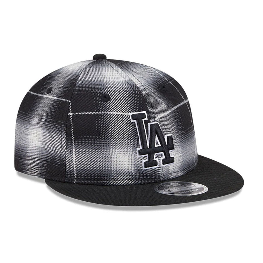 This is a LA Dodgers MLB Plaid Black Retro Crown 9FIFTY Snapback Adjustable Cap 4