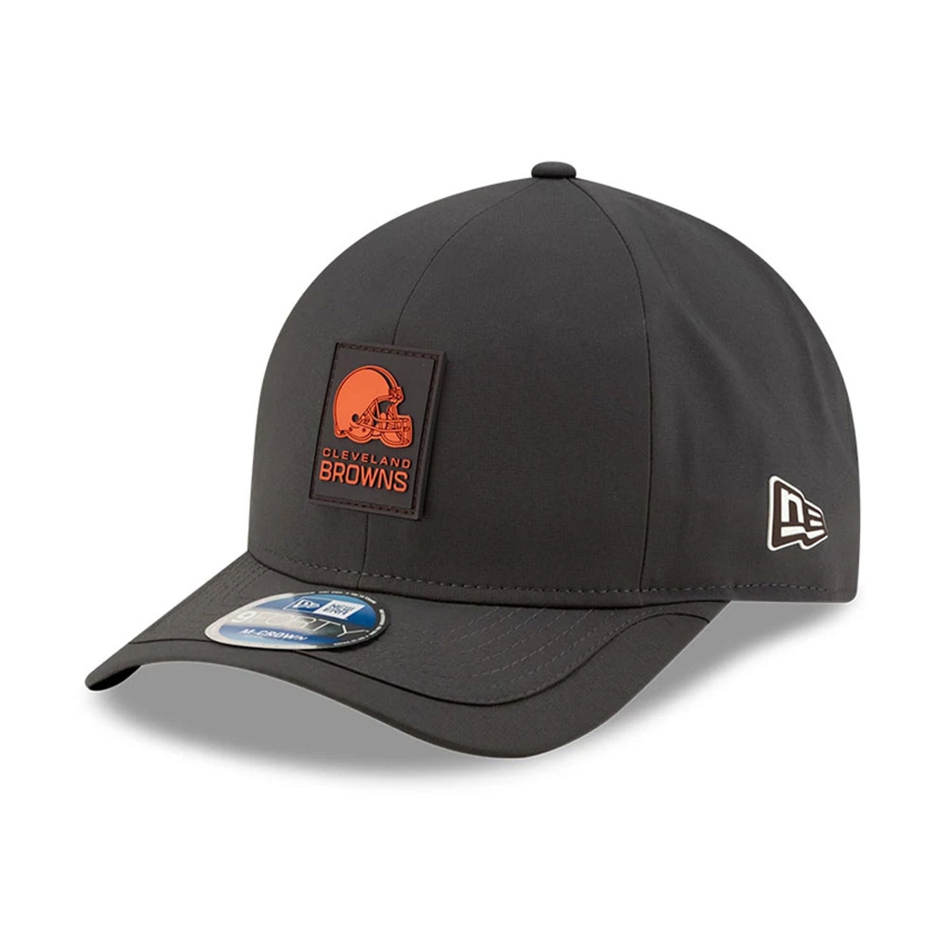 This is a Cleveland Browns NFL Sideline 2025 Charcoal 9FORTY M-Crown Adjustable Cap 1
