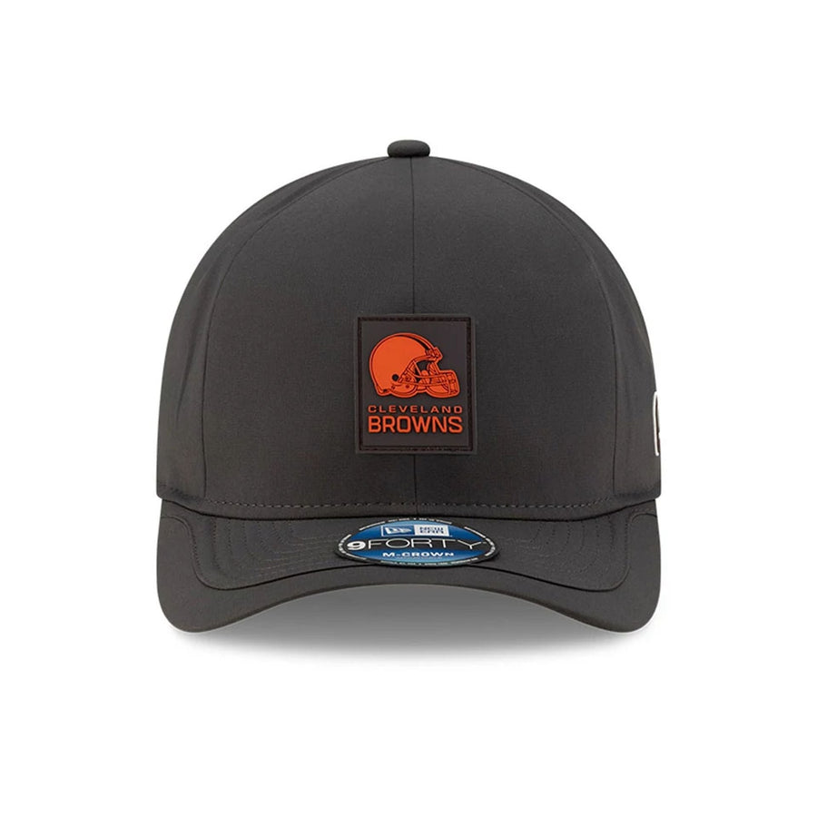 This is a Cleveland Browns NFL Sideline 2025 Charcoal 9FORTY M-Crown Adjustable Cap 3