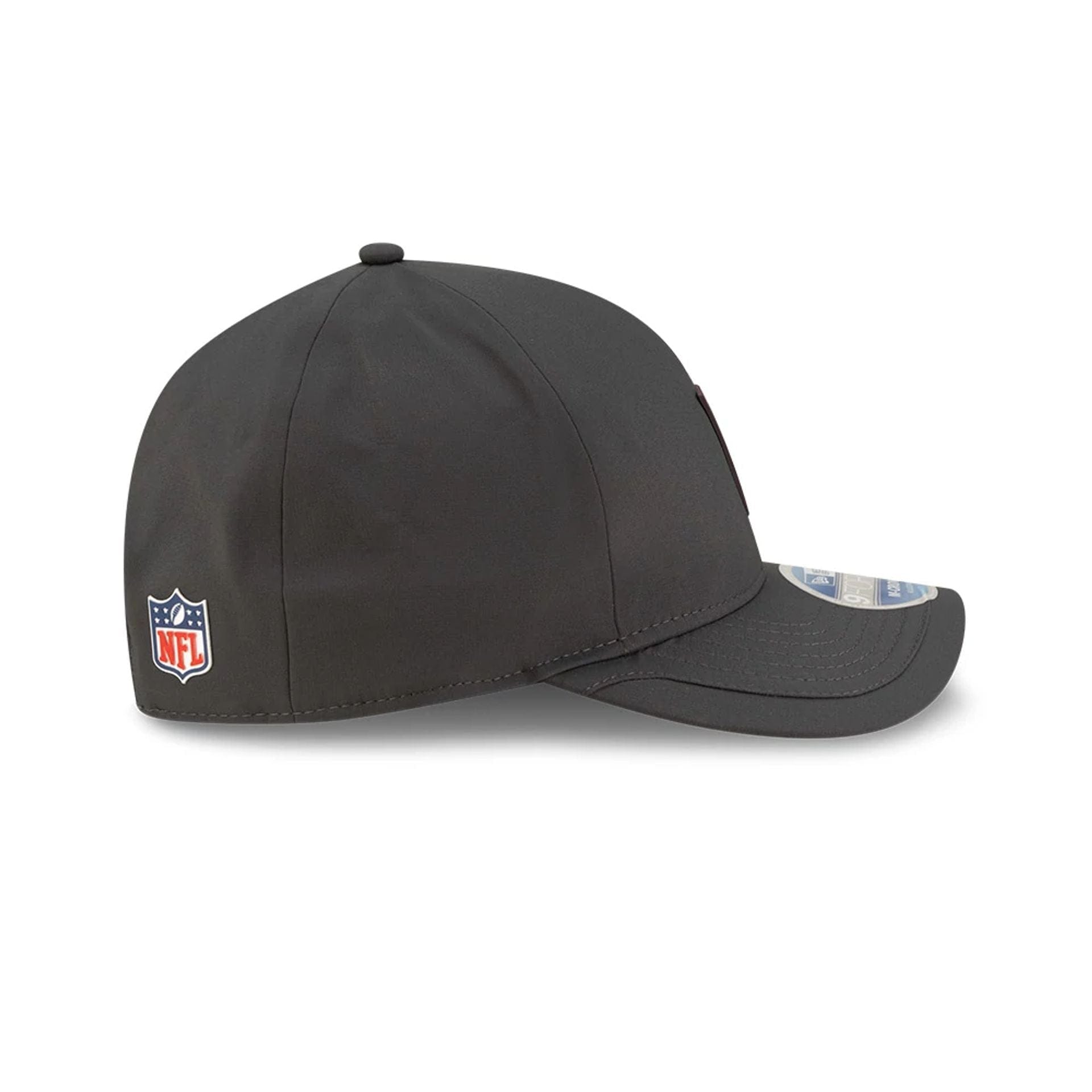 This is a Cleveland Browns NFL Sideline 2025 Charcoal 9FORTY M-Crown Adjustable Cap 7