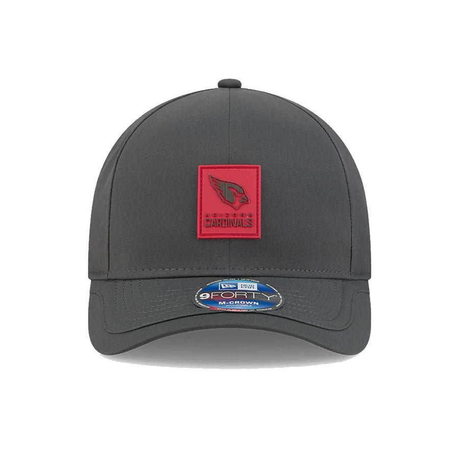 This is a Arizona Cardinals NFL Sideline 2025 Charcoal 9FORTY M-Crown Adjustable Cap 3