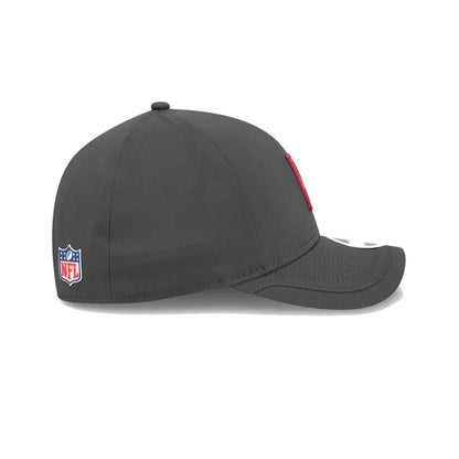 This is a Arizona Cardinals NFL Sideline 2025 Charcoal 9FORTY M-Crown Adjustable Cap 5