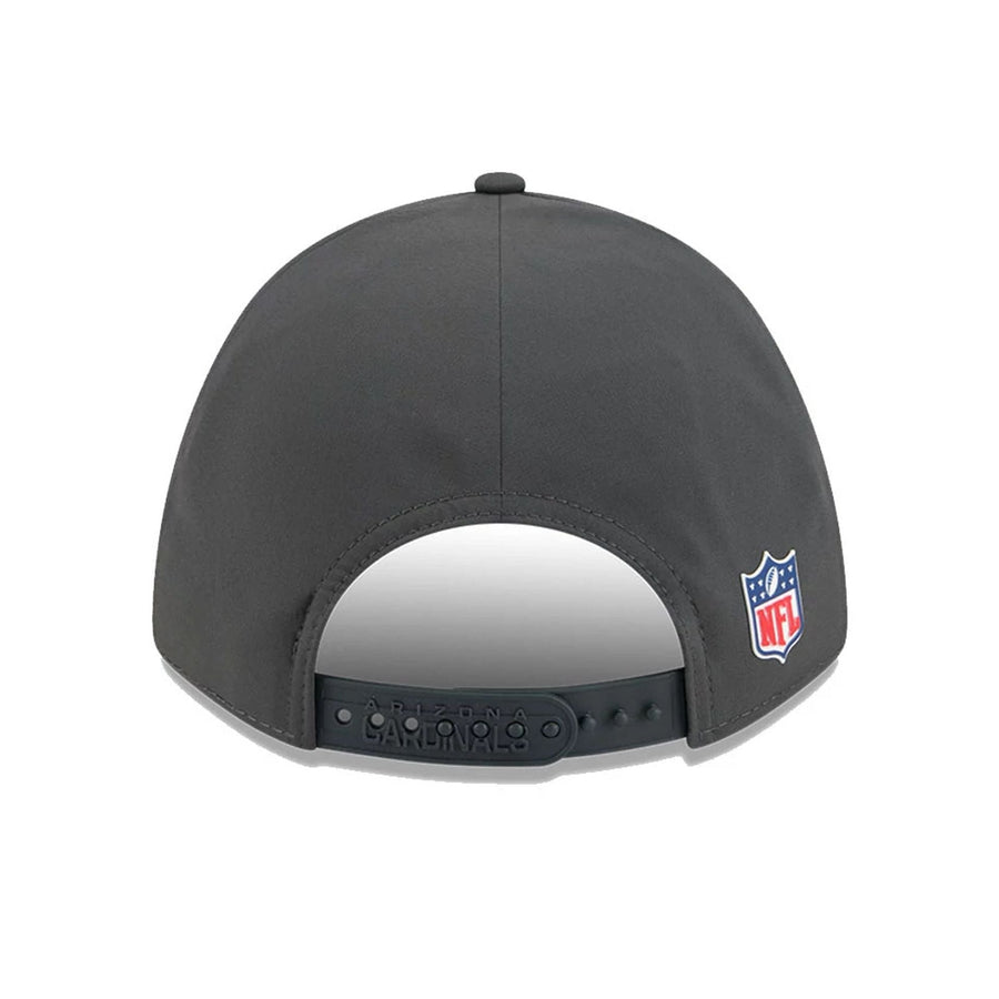 This is a Arizona Cardinals NFL Sideline 2025 Charcoal 9FORTY M-Crown Adjustable Cap 6