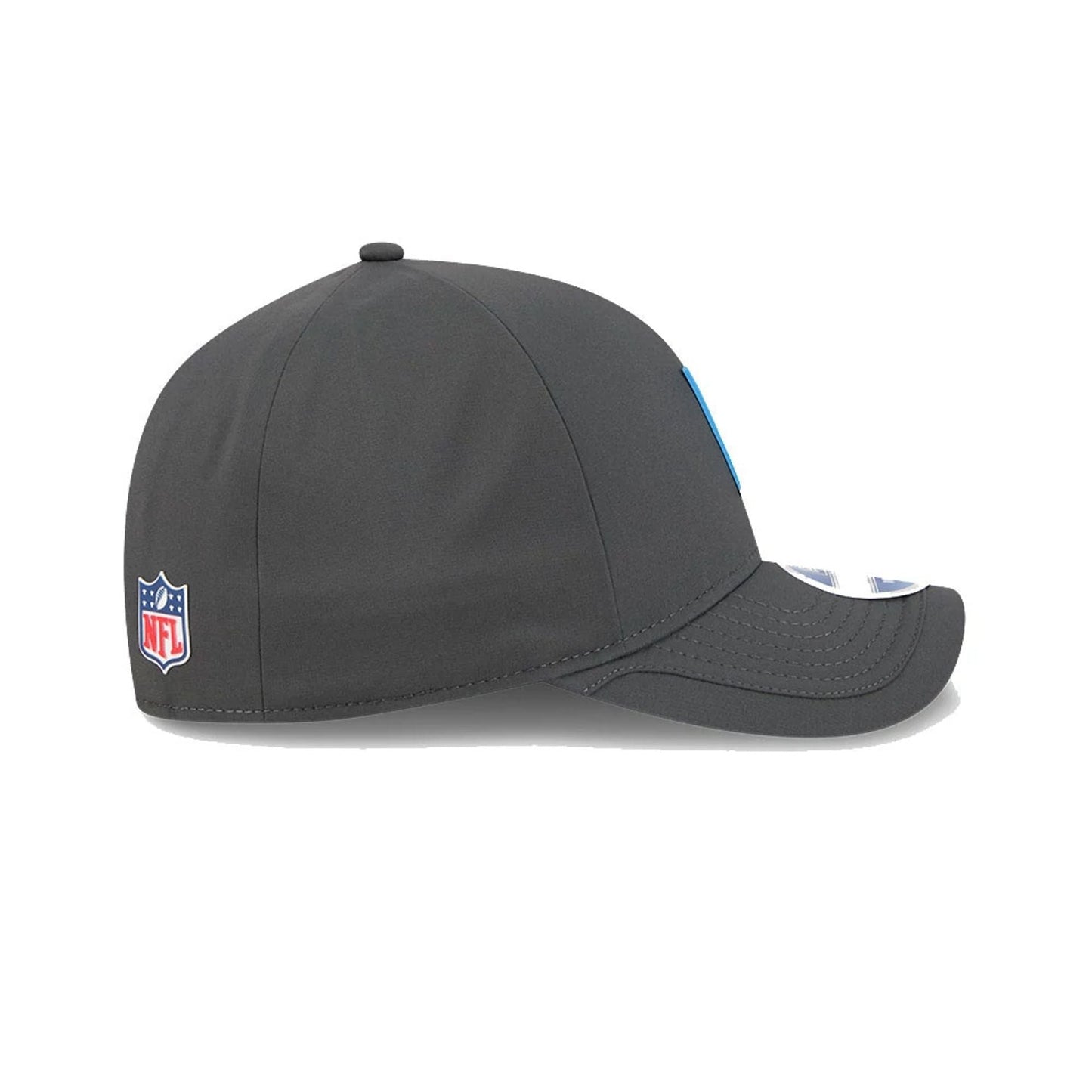 This is a LA Chargers NFL Sideline 2025 Charcoal 9FORTY M-Crown Adjustable Cap 6