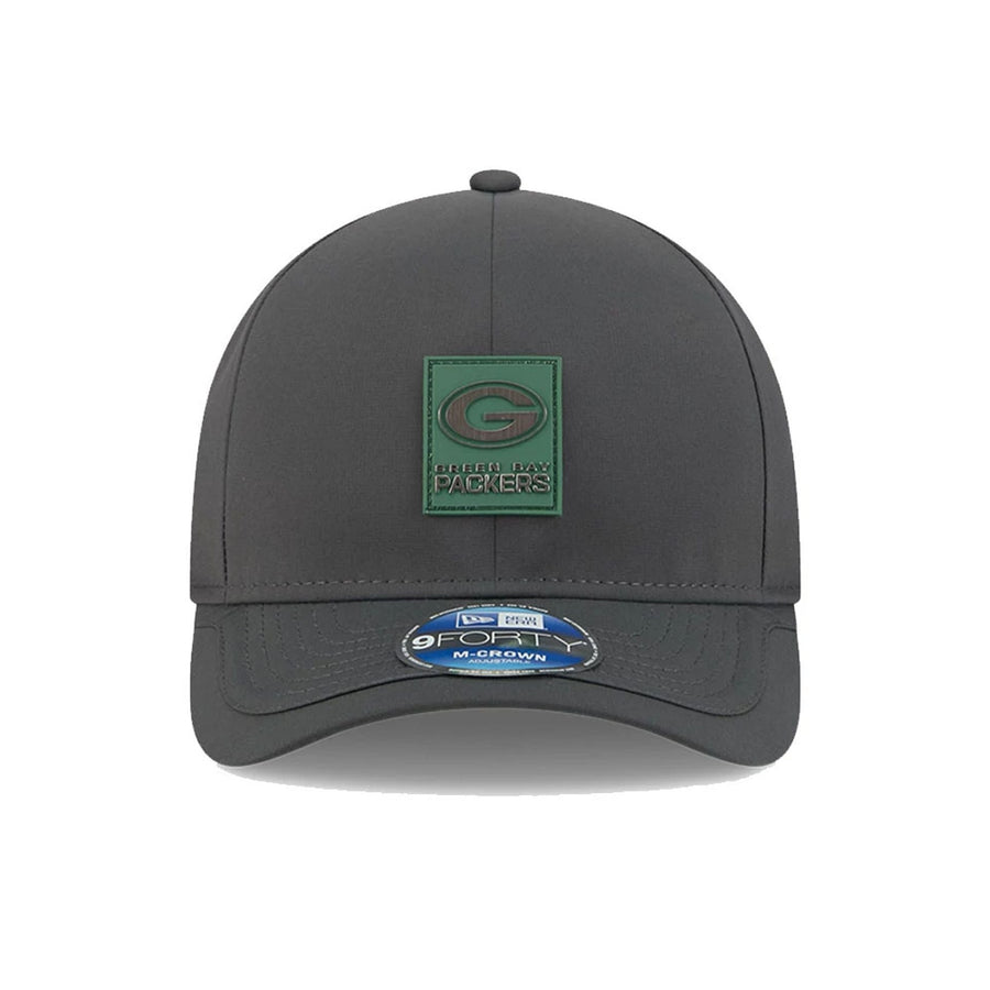 This is a Green Bay Packers NFL Sideline 2025 Charcoal 9FORTY M-Crown Adjustable Cap 3