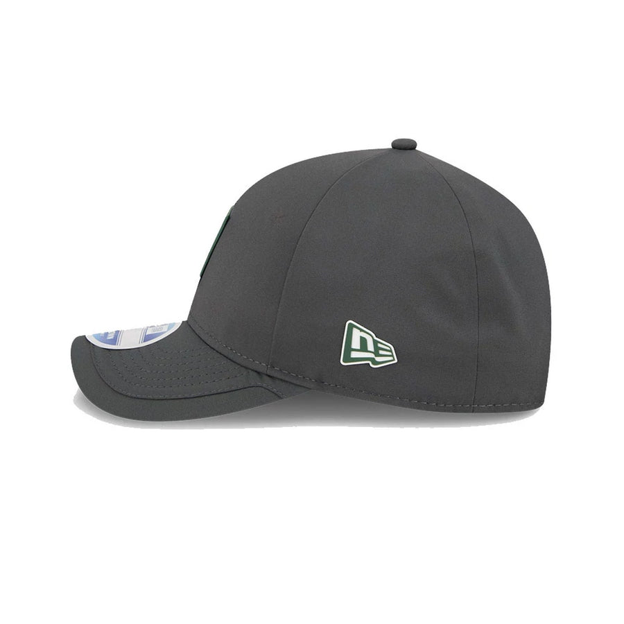 This is a Green Bay Packers NFL Sideline 2025 Charcoal 9FORTY M-Crown Adjustable Cap 5