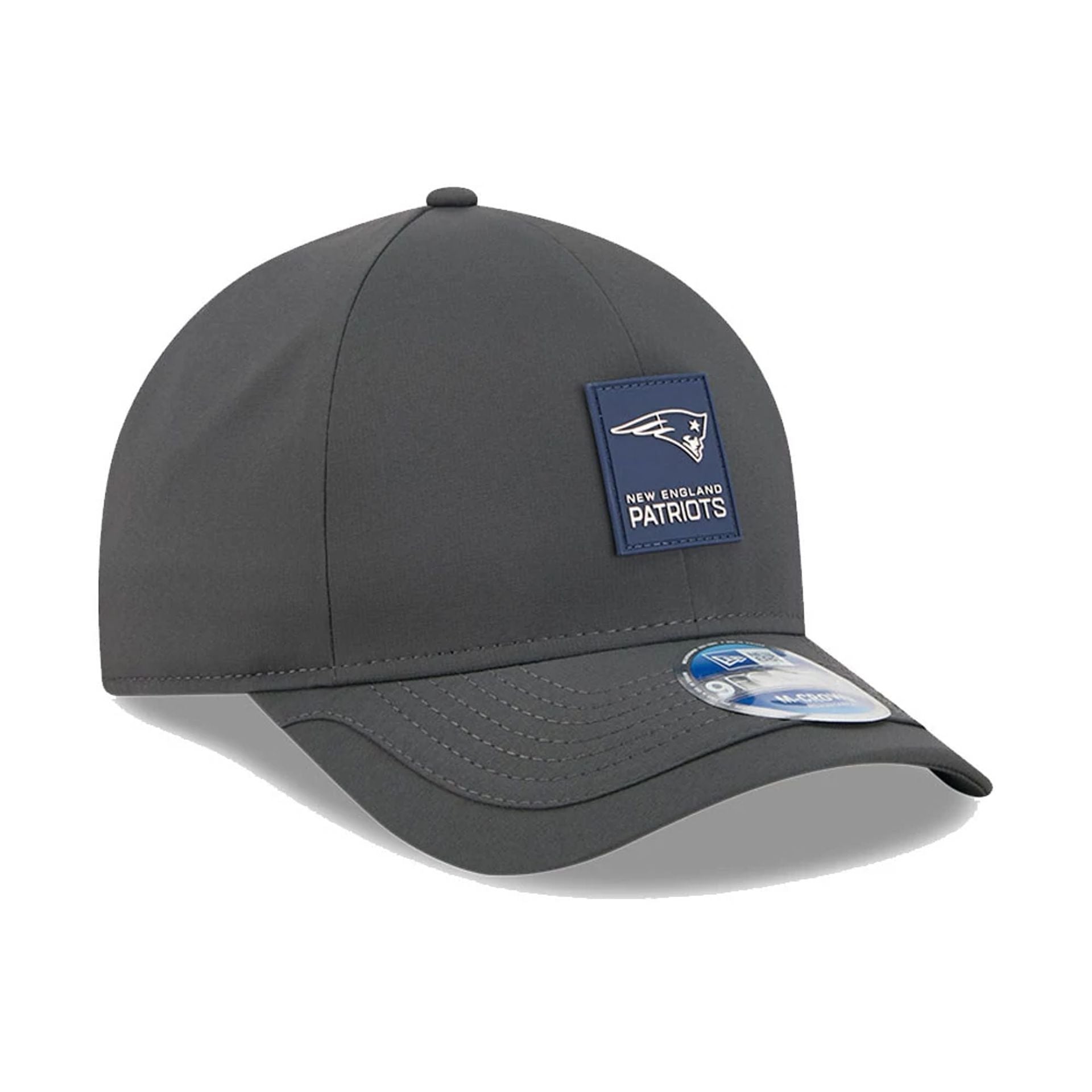 This is a New England Patriots NFL Sideline 2025 Charcoal 9FORTY M-Crown Adjustable Cap 4