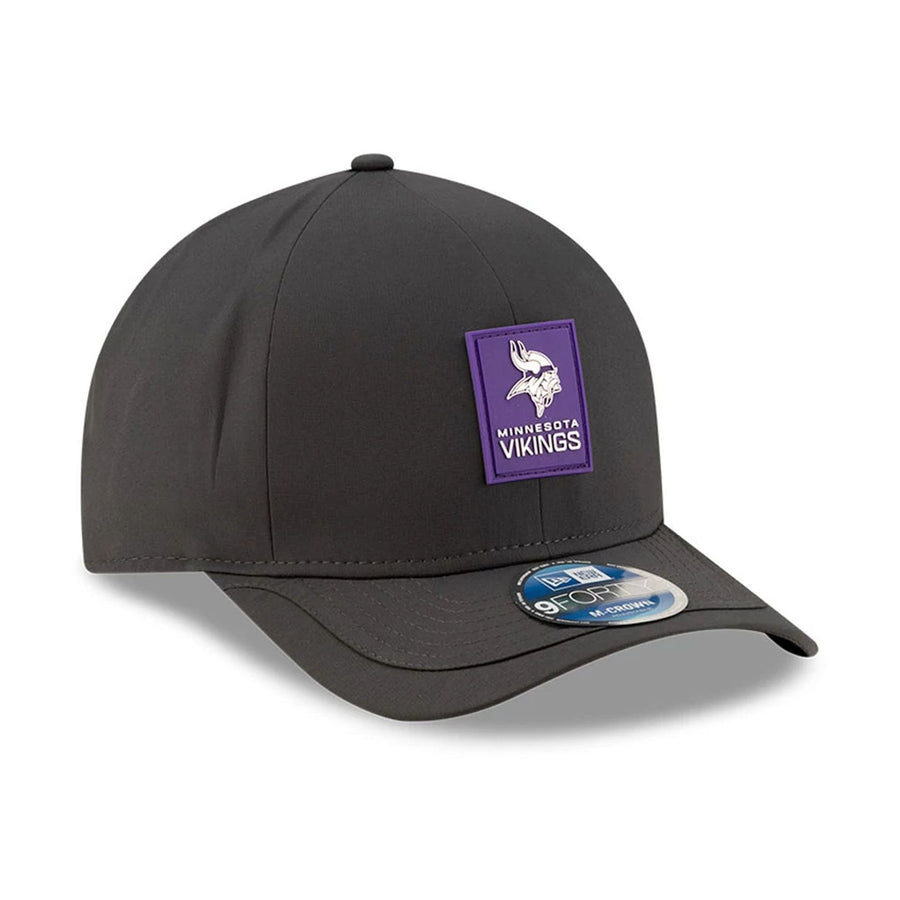 This is a Minnesota Vikings NFL Sideline 2025 Charcoal 9FORTY M-Crown Adjustable Cap 4