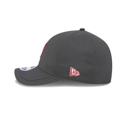 This is a Tampa Bay Buccaneers NFL Sideline 2025 Charcoal 9FORTY M-Crown Adjustable Cap 5