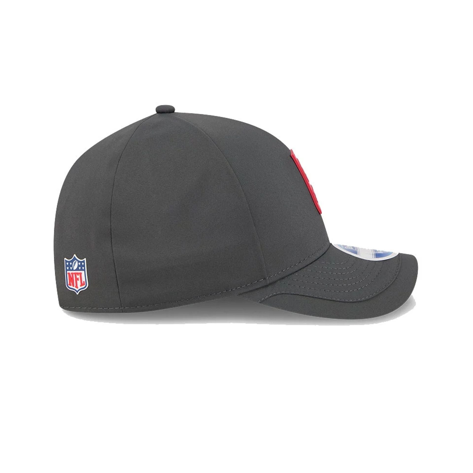 This is a San Francisco 49ers NFL Sideline 2025 Charcoal 9FORTY M-Crown Adjustable Cap 6