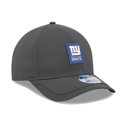 This is a New York Giants NFL Sideline 2025 Charcoal 9FORTY M-Crown Adjustable Cap 4