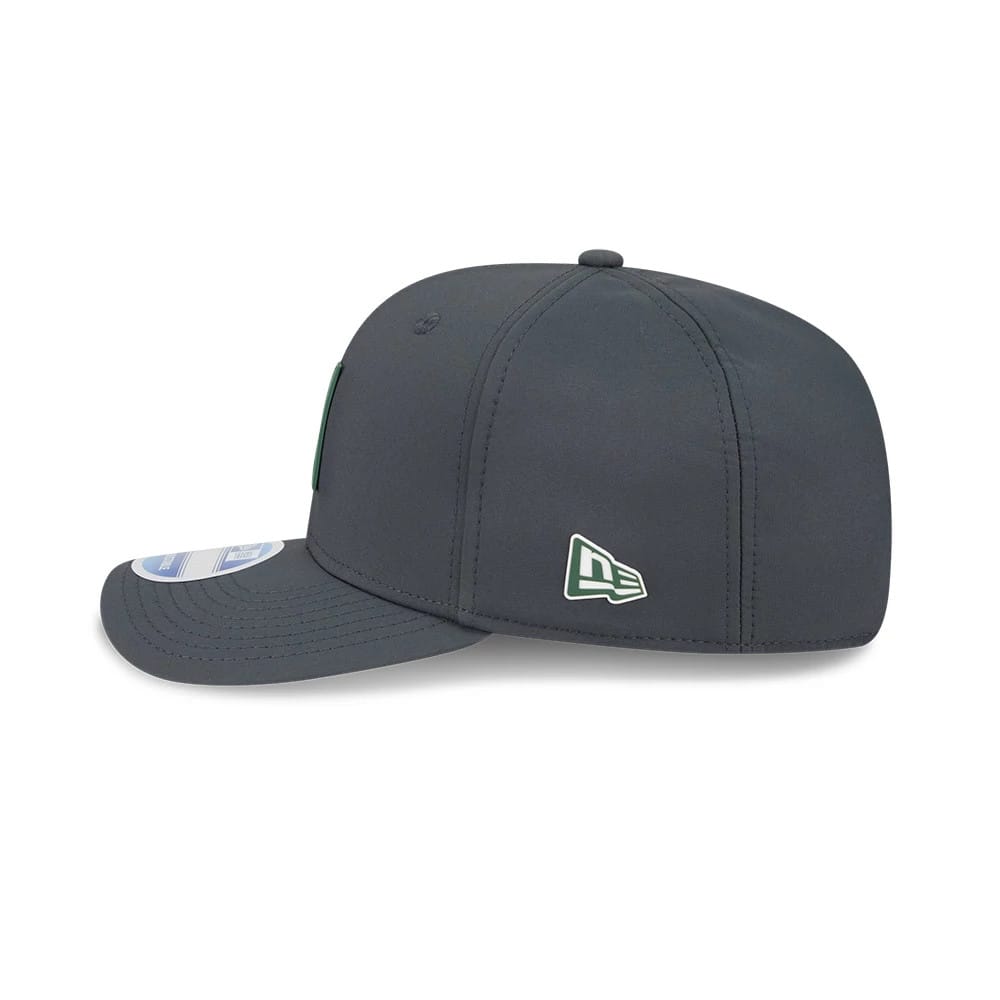 This is a Green Bay Packers NFL Sideline 2025 Charcoal 9SEVENTY Stretch Snap Adjustable Cap 4