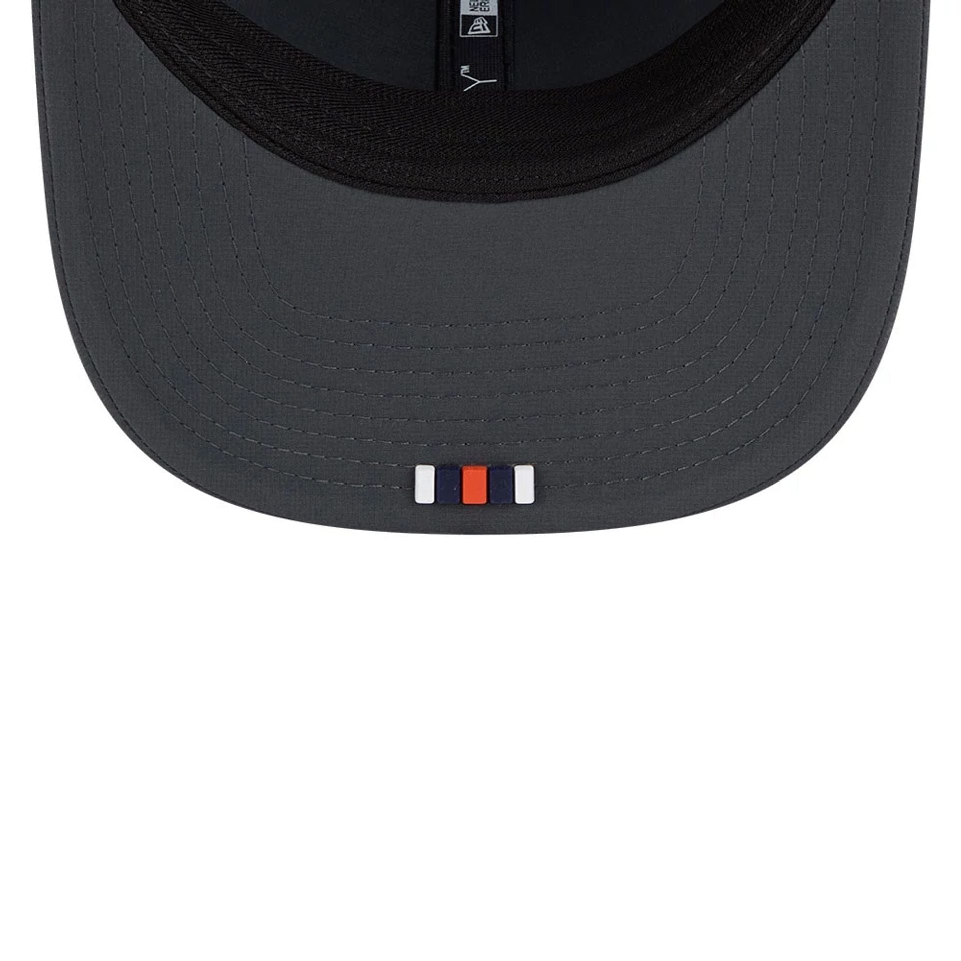 This is a Chicago Bears NFL Sideline Charcoal 9SEVENTY Stretch Snap Adjustable Cap 2