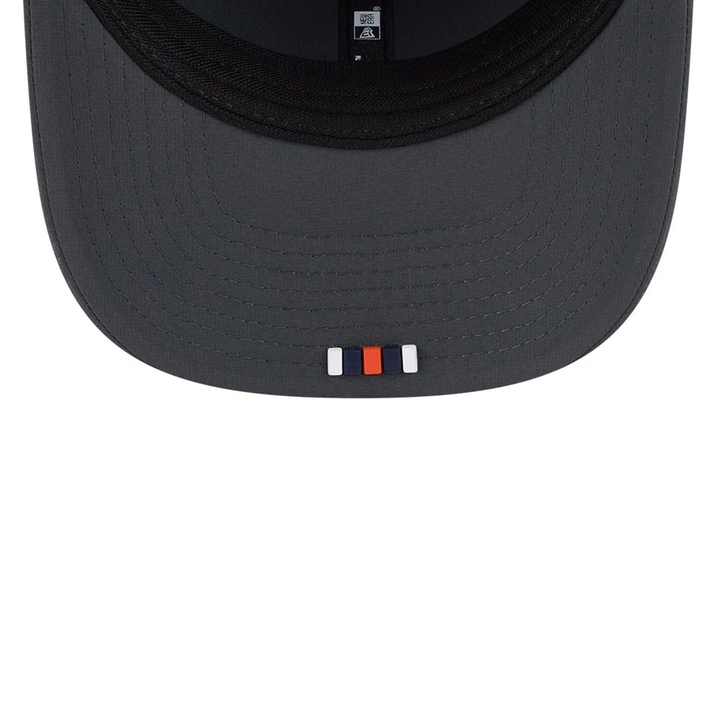 This is a Chicago Bears NFL Sideline Charcoal 9SEVENTY Stretch Snap Adjustable Cap 2