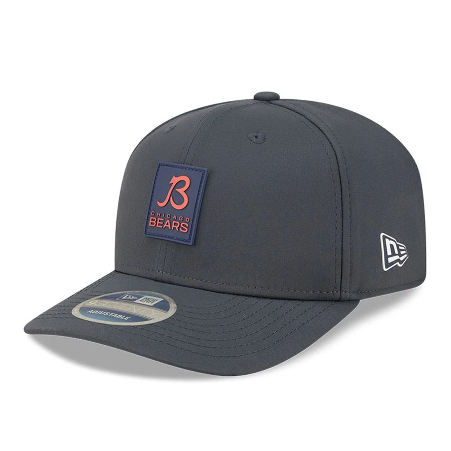This is a Chicago Bears NFL Sideline Charcoal 9SEVENTY Stretch Snap Adjustable Cap 1