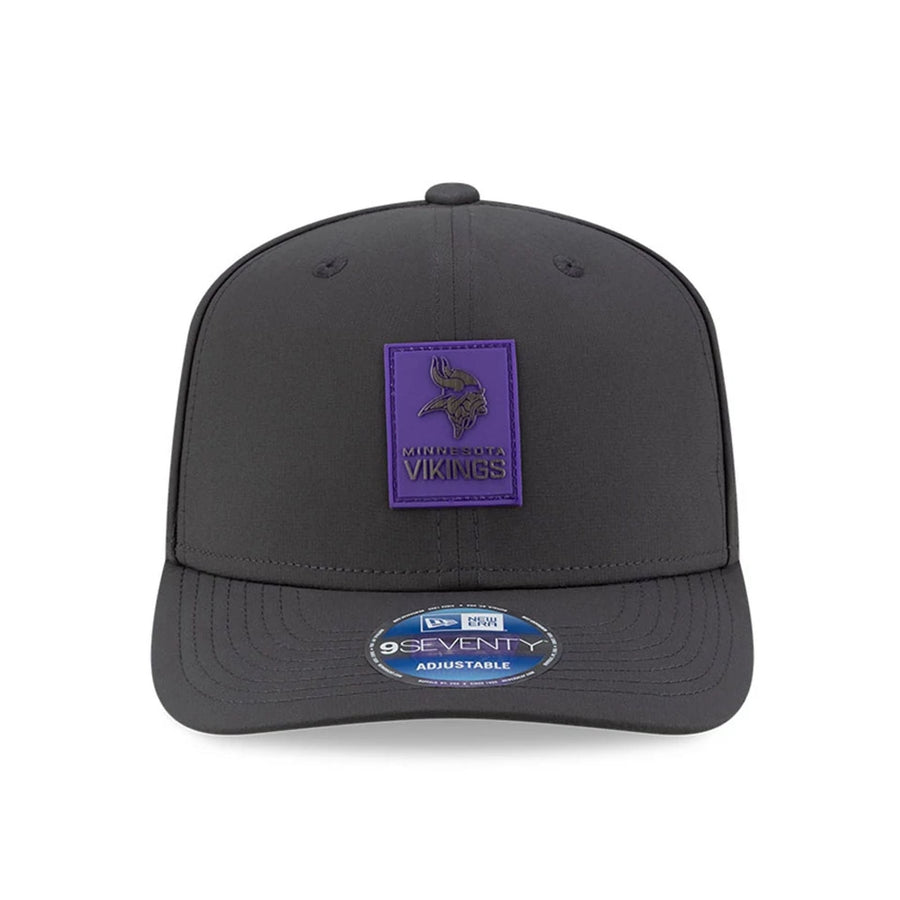 This is a Minnesota Vikings NFL Sideline 2025 Charcoal 9SEVENTY Stretch Snap Adjustable Cap 3