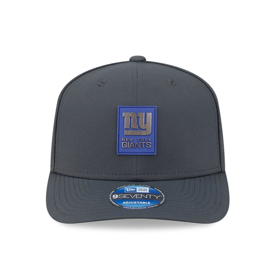 This is a New York Giants NFL Sideline 2025 Charcoal 9SEVENTY Stretch Snap Adjustable Cap 3
