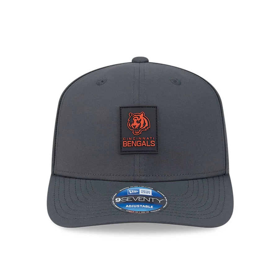 This is a Cincinnati Bengals NFL Sideline Charcoal 9SEVENTY Stretch Snap Adjustable Cap 3