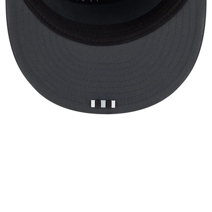 This is a Las Vegas Raiders NFL Sideline Charcoal 9FIFTY Split Panel Snapback Adjustable Cap 2