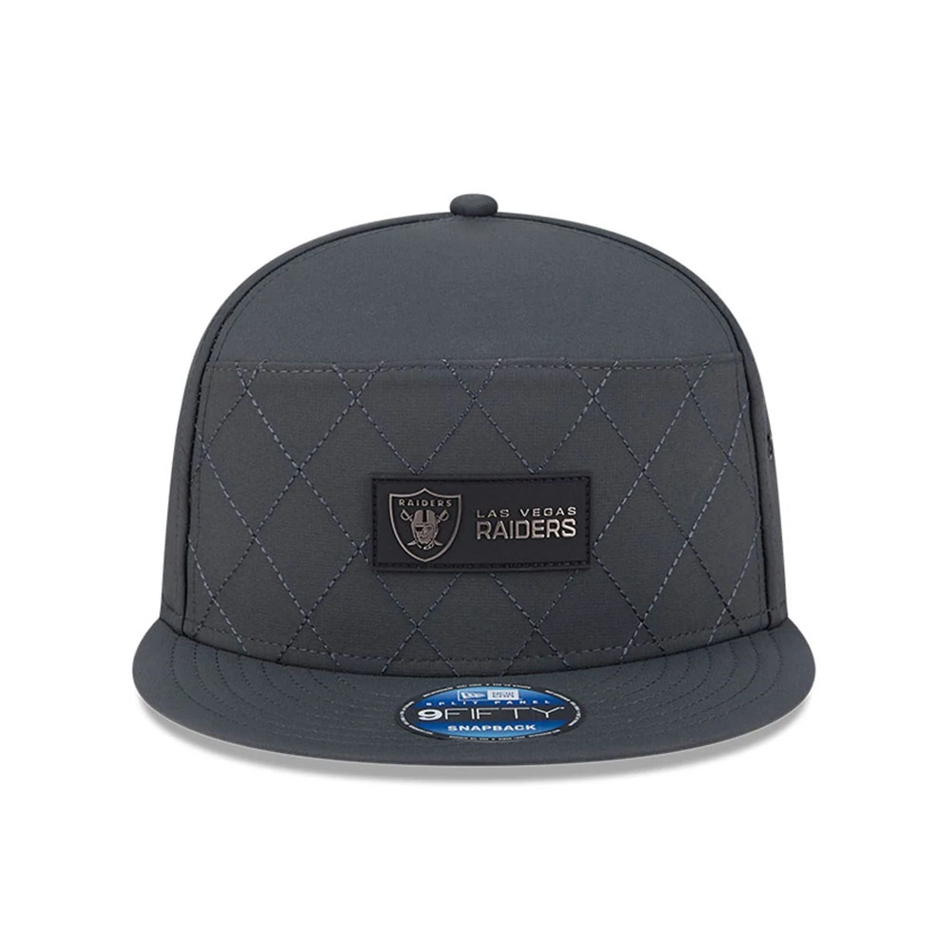 This is a Las Vegas Raiders NFL Sideline Charcoal 9FIFTY Split Panel Snapback Adjustable Cap 3