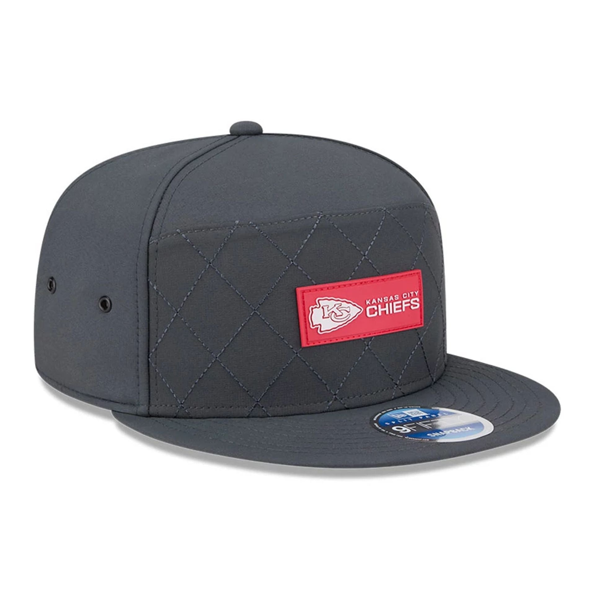 This is a Kansas City Chiefs NFL Sideline Charcoal 9FIFTY Split Panel Snapback Adjustable Cap 4