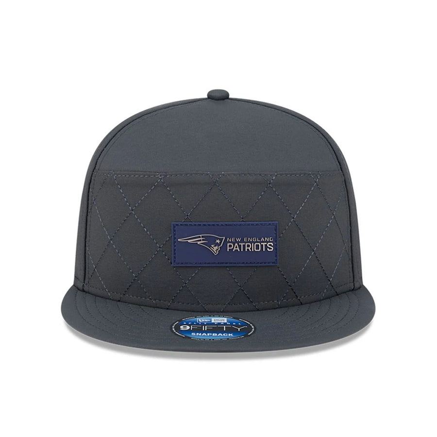 This is a New England Patriots NFL Sideline Charcoal 9FIFTY Split Panel Snapback Adjustable Cap 3