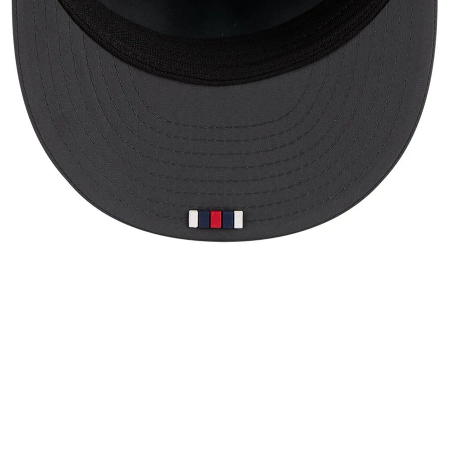 This is a New England Patriots NFL Sideline Charcoal Retro Crown 59FIFTY Fitted Cap 2