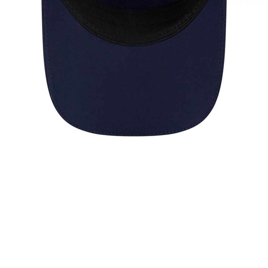 This is a Chicago Bears NFL Sideline 2025 Navy Runner Adjustable Cap 7