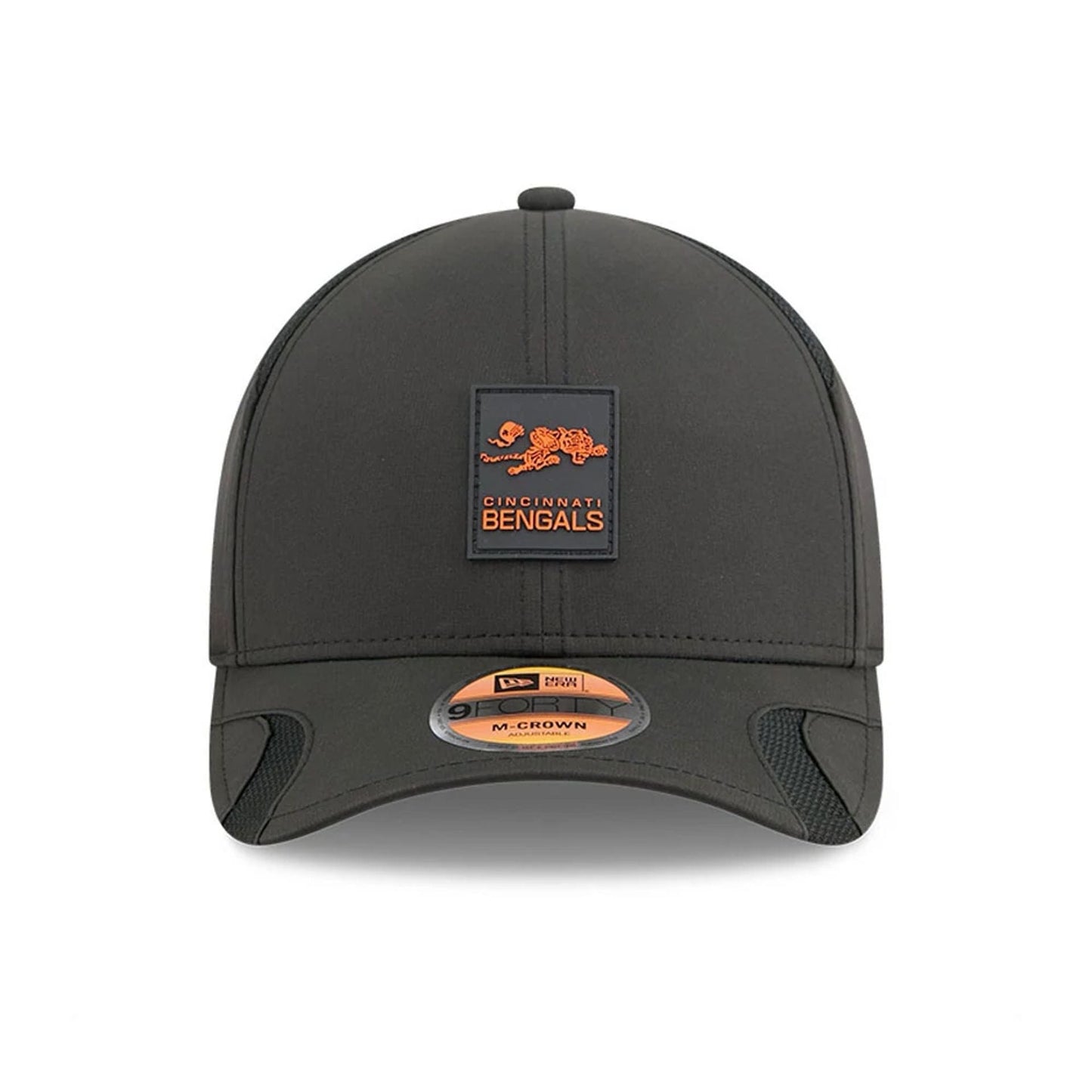 This is a Cincinnati Bengals NFL Sideline 2025 Black 9FORTY M-Crown Adjustable Cap 3