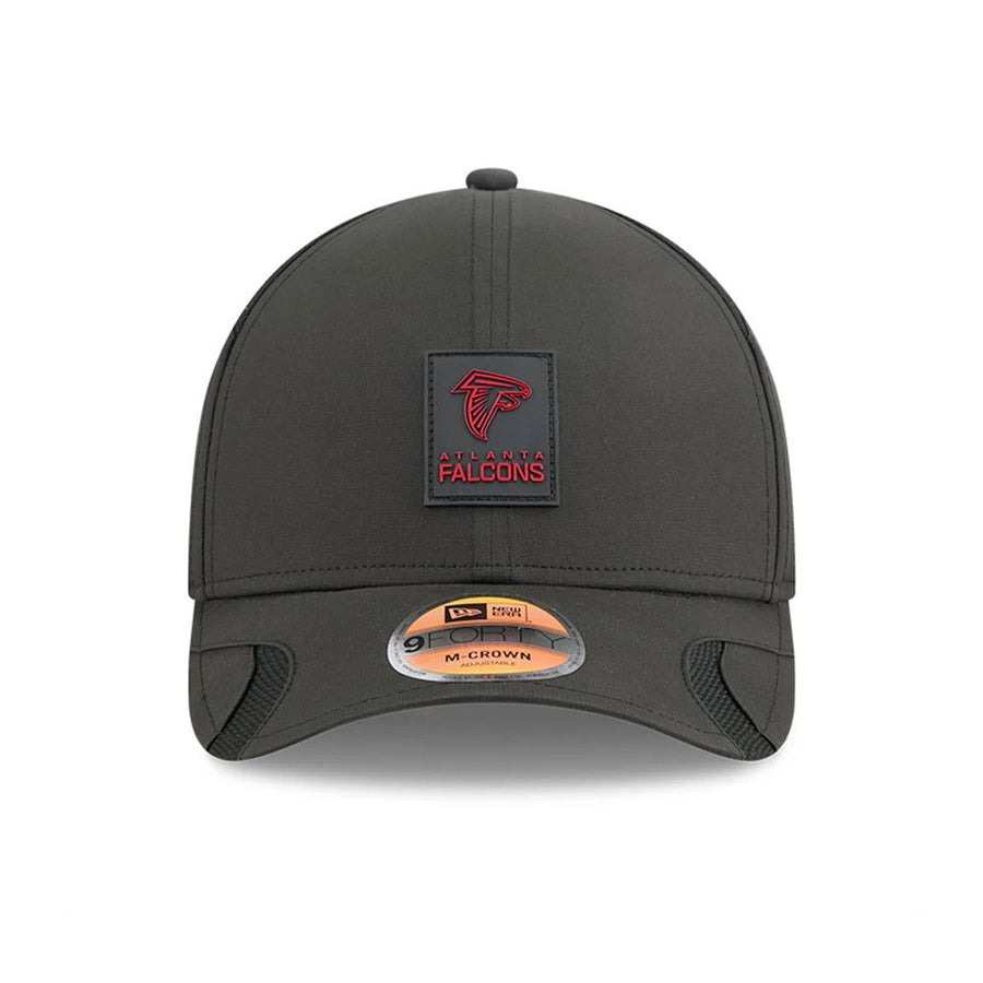 This is a Atlanta Falcons NFL Sideline 2025 Black 9FORTY M-Crown Adjustable Cap 3